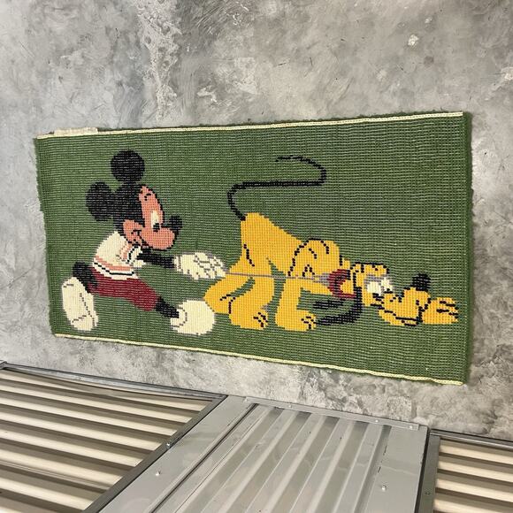 Rare Vintage Area Rug Disney’s Mickey & Pluto 54”x28” Green Rectangle Latch Hook - Picture 4 of 4
